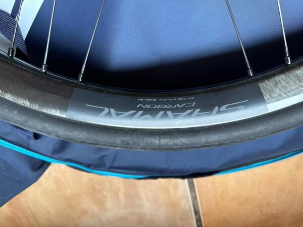 Ruedas Campagnolo Shamal Carbono C21 - Image 4