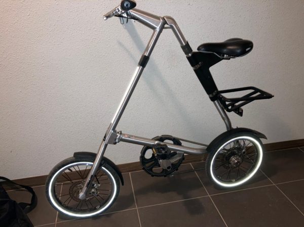 Bicicleta Strida con Bolso - Image 2
