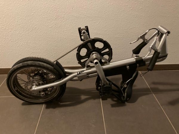 Bicicleta Strida con Bolso - Image 3