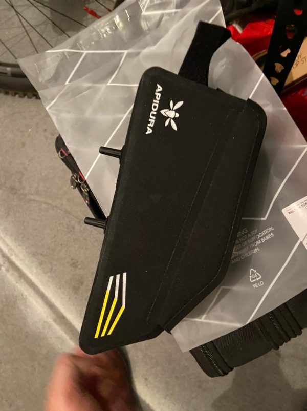 Bolso Apidura Racing Bolt-On Top Tube Pack 1L - Image 6