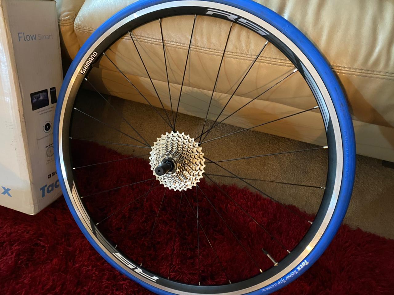 Rodillo Tacx Flow Smart + Rueda - Image 5