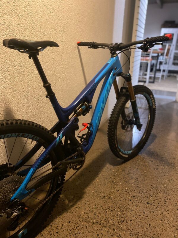Pivot mach 5.5 aniversay edición, versión limitada Talla L - Image 3