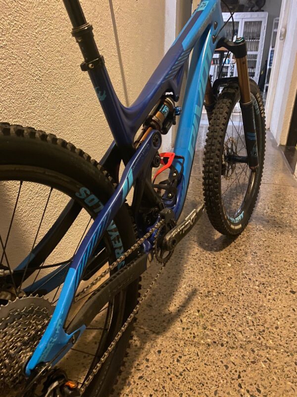 Pivot mach 5.5 aniversay edición, versión limitada Talla L - Image 7