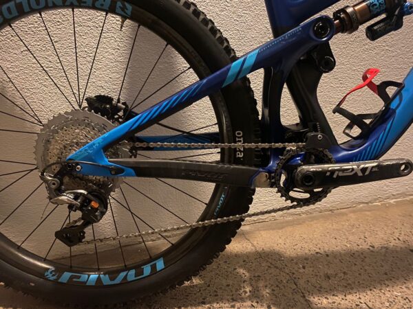 Pivot mach 5.5 aniversay edición, versión limitada Talla L - Image 10