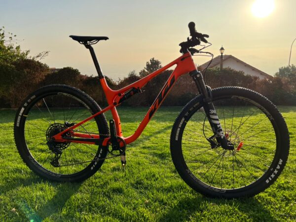 KTM SCARP 2022 Talla L Componentes nuevos - Image 19