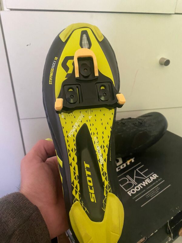 Zapatilla Scott Road RC Talla 10 US - Image 4
