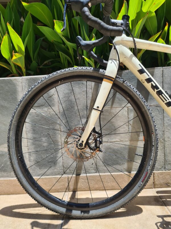 Trek Checkpoint AL 3 Talla 52 - Image 5