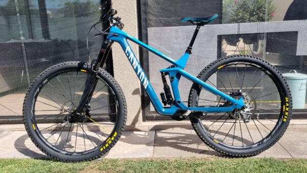 Canyon Strive CF 9.0 Team Talla M - Image 12