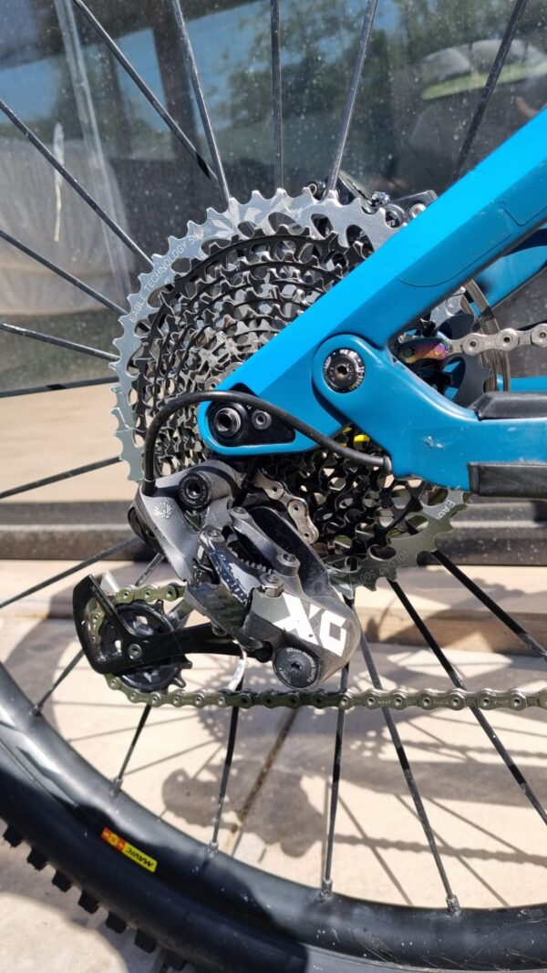 Canyon Strive CF 9.0 Team Talla M - Image 2
