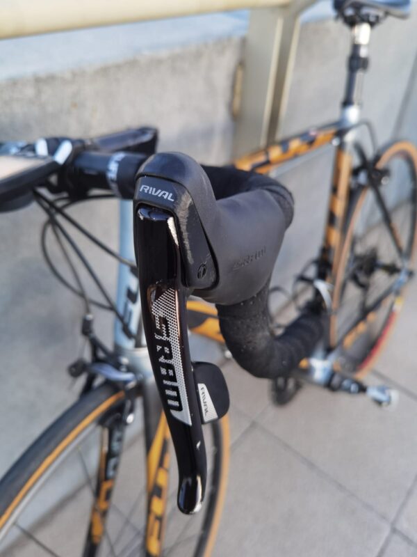 Fuji Roubaix Talla 56 - Image 9