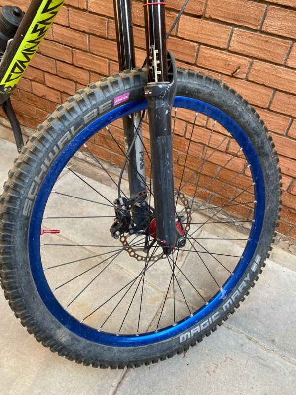Commencal Meta AM V4 650B WC Talla L - Image 11
