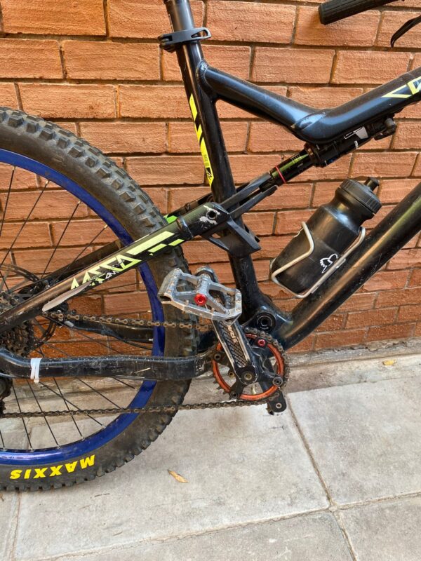 Commencal Meta AM V4 650B WC Talla L - Image 12