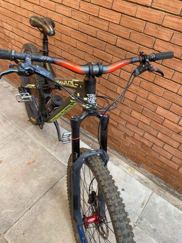 Commencal Meta AM V4 650B WC Talla L - Image 8