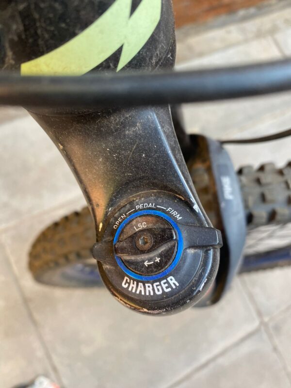 Commencal Meta AM V4 650B WC Talla L - Image 5