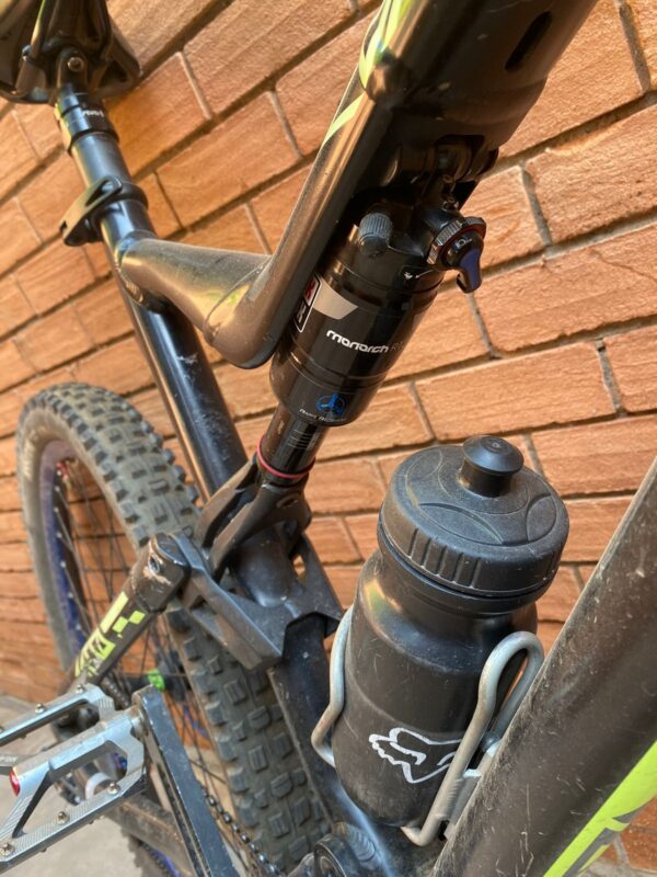 Commencal Meta AM V4 650B WC Talla L - Image 2