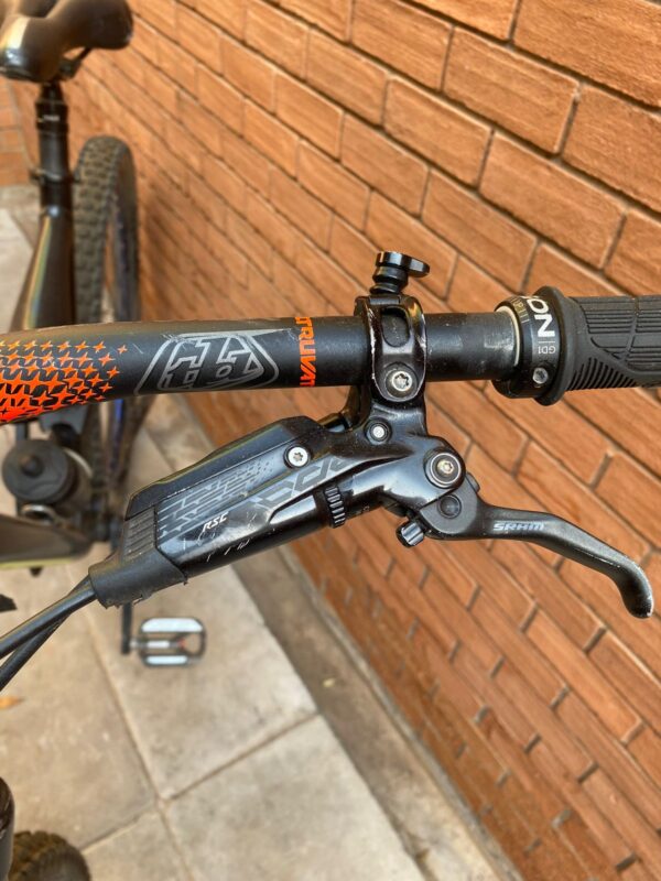 Commencal Meta AM V4 650B WC Talla L - Image 4