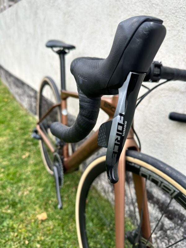 BMC Roadmachine Two Talla 47 - Image 10