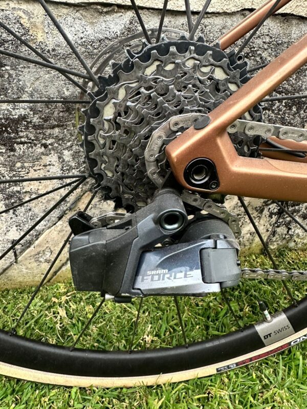 BMC Roadmachine Two Talla 47 - Image 5